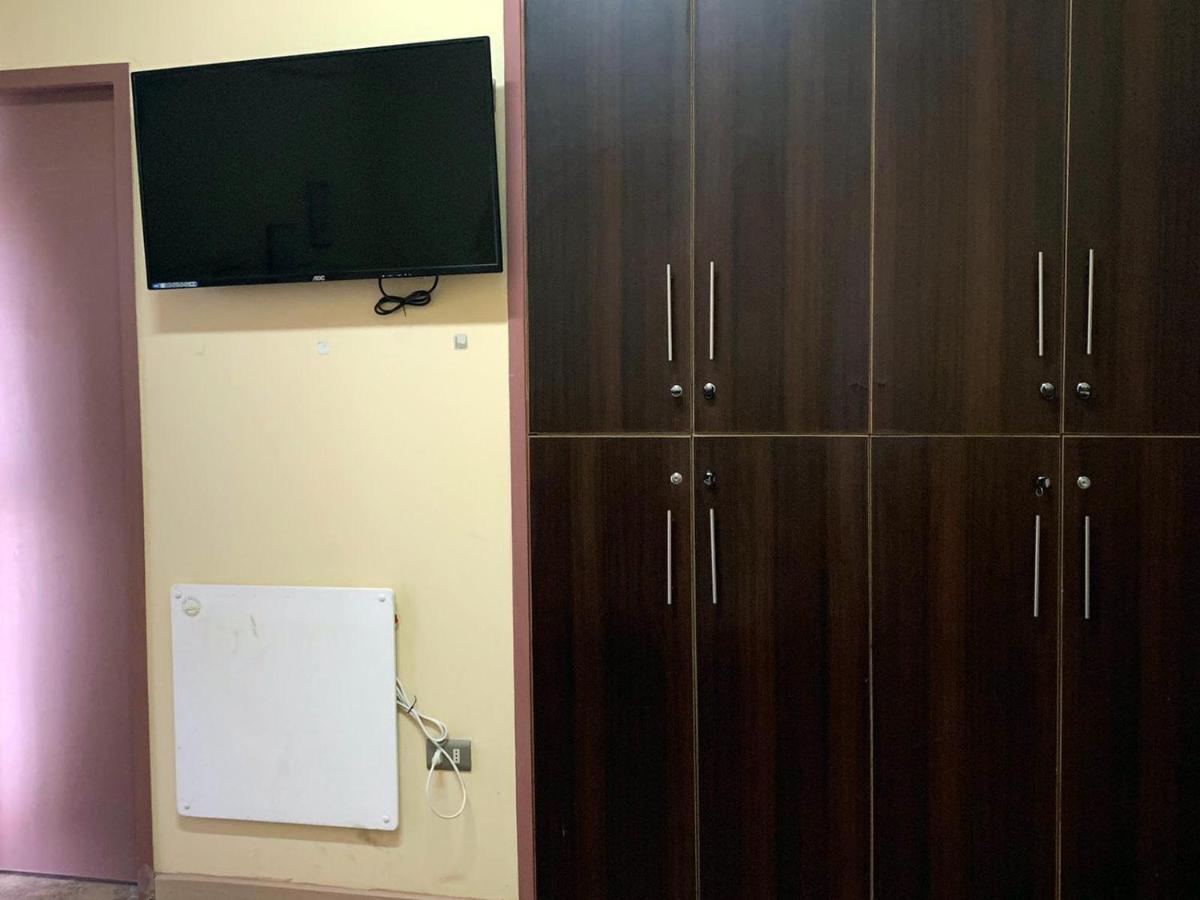 Juku Hostal Каламa Екстериор снимка