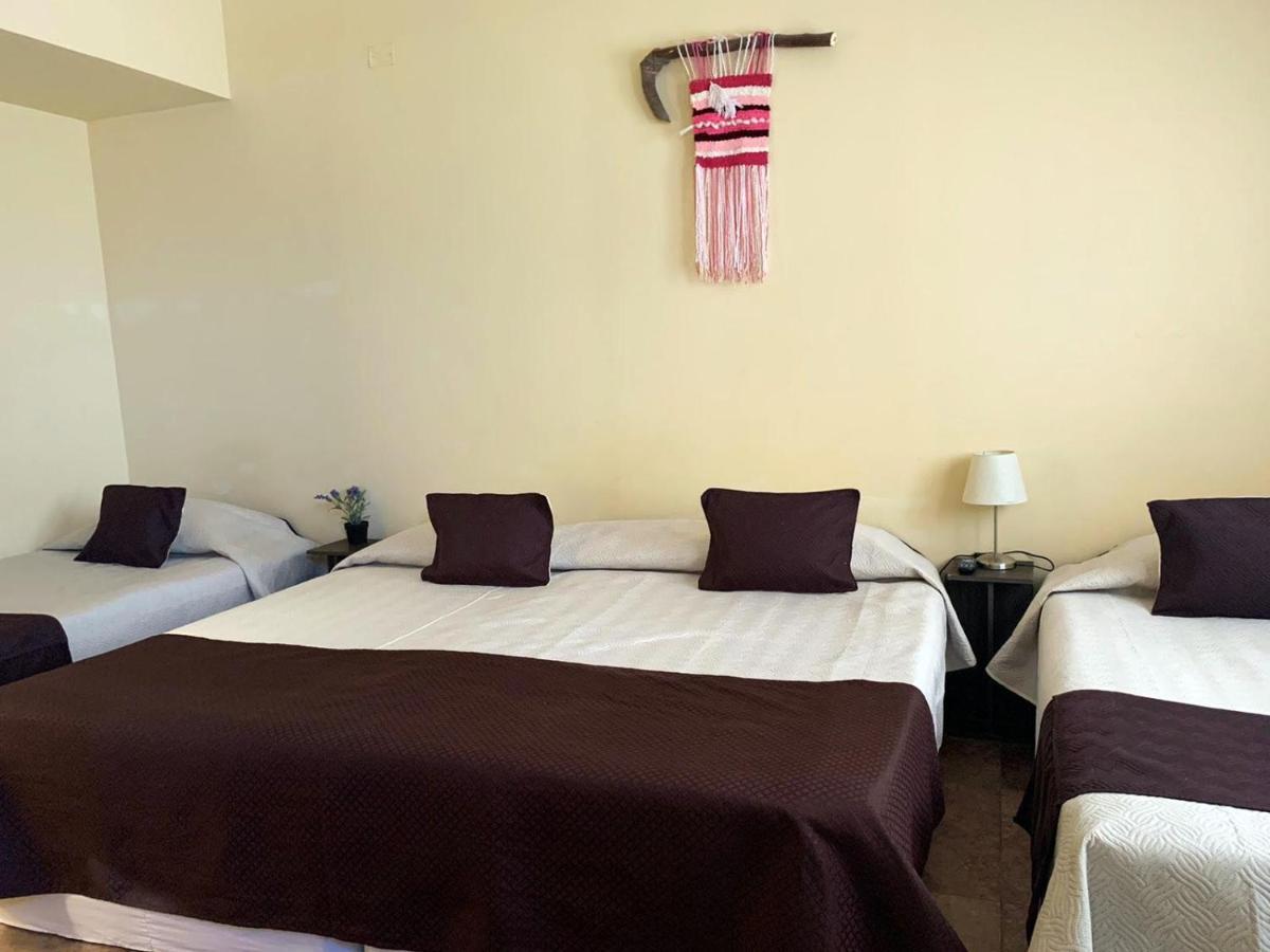 Juku Hostal Каламa Екстериор снимка