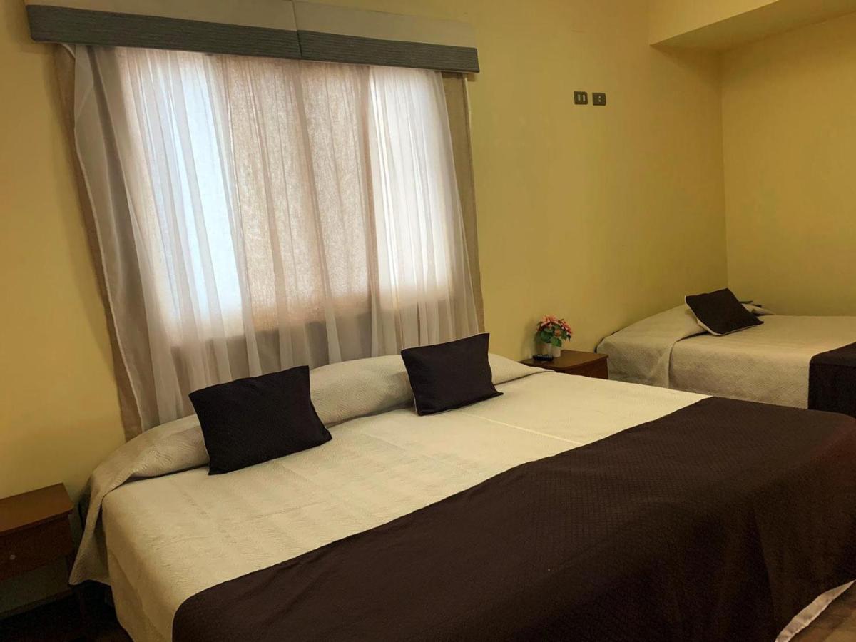 Juku Hostal Каламa Екстериор снимка