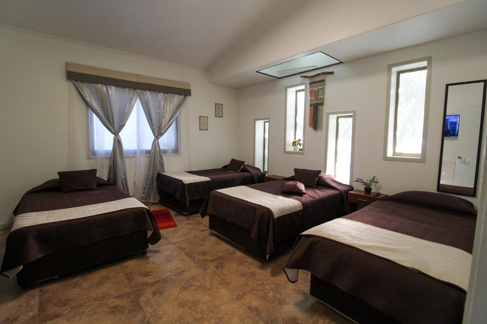 Juku Hostal Каламa Екстериор снимка