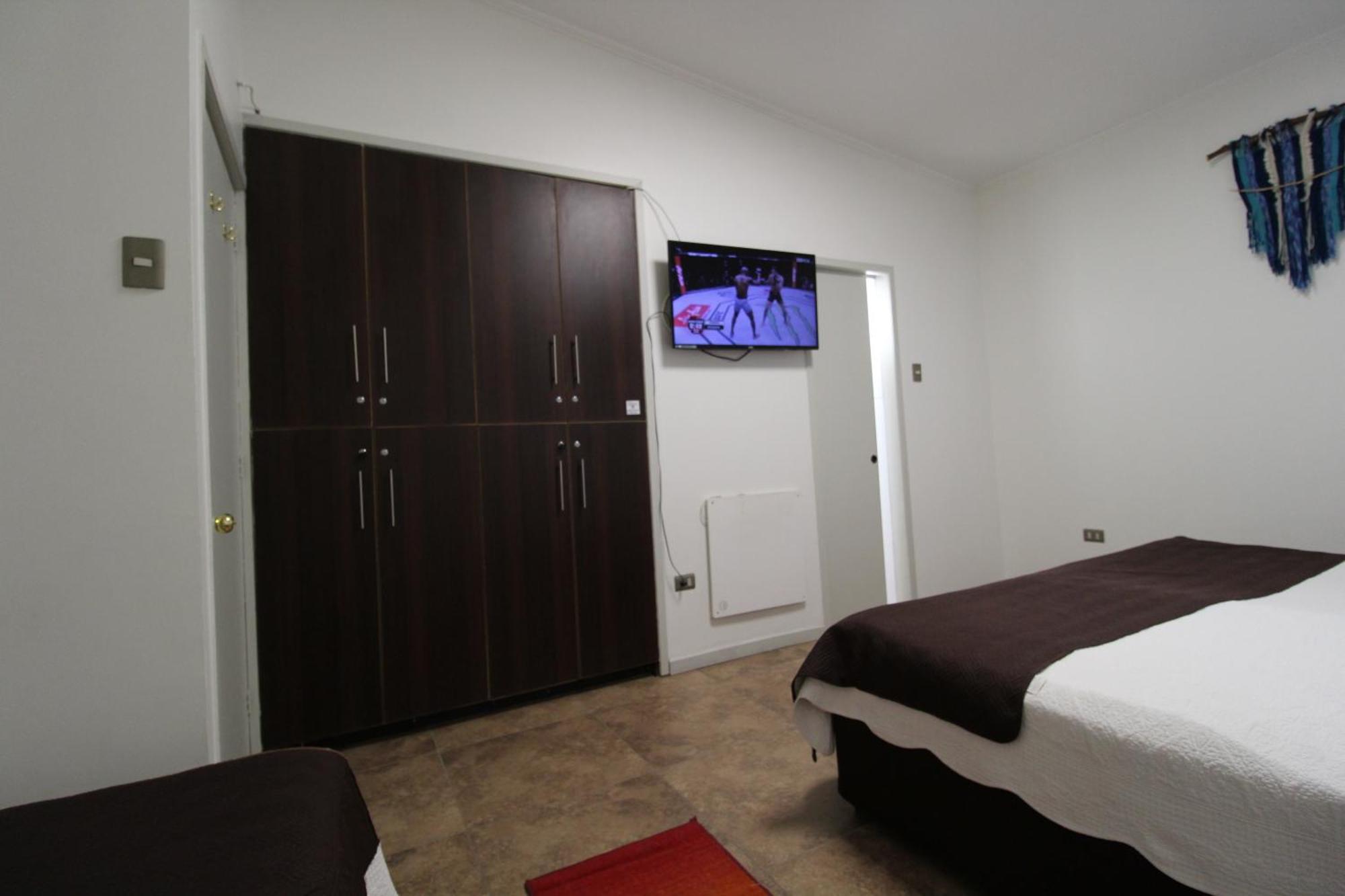 Juku Hostal Каламa Екстериор снимка