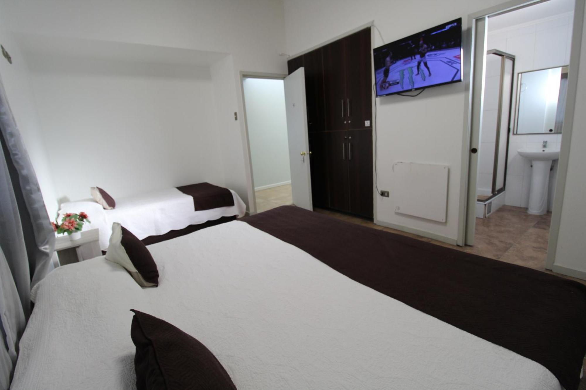 Juku Hostal Каламa Екстериор снимка