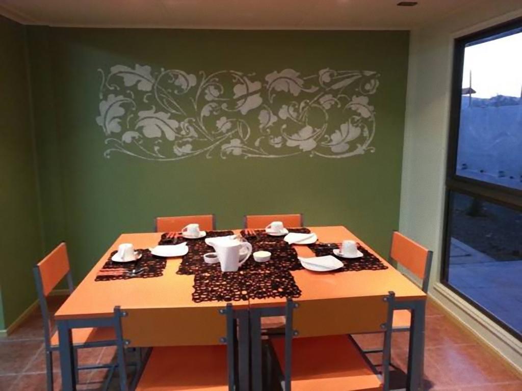 Juku Hostal Каламa Екстериор снимка